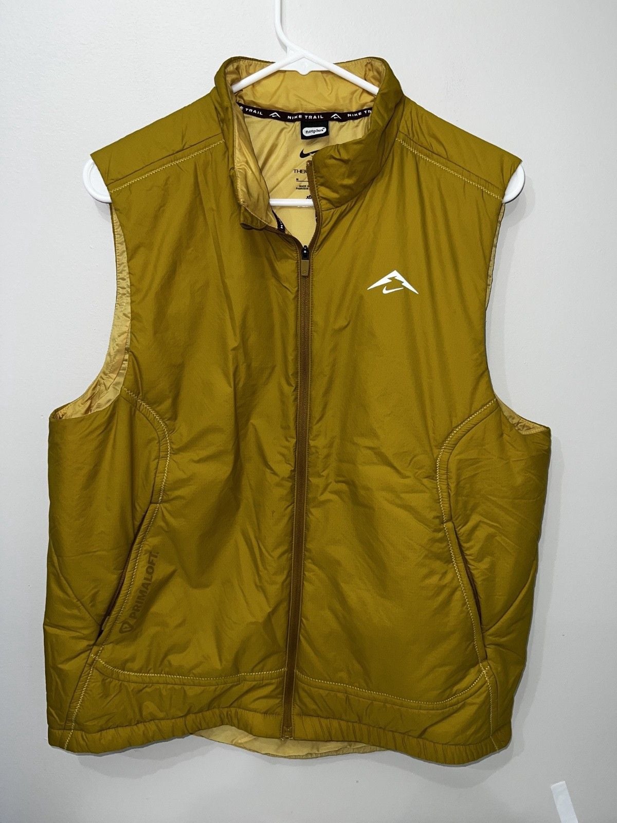 Nike Trail PrimaLoft Men's Therma-FIT Running Vest M Gold FZ0001-716 Excellent 2