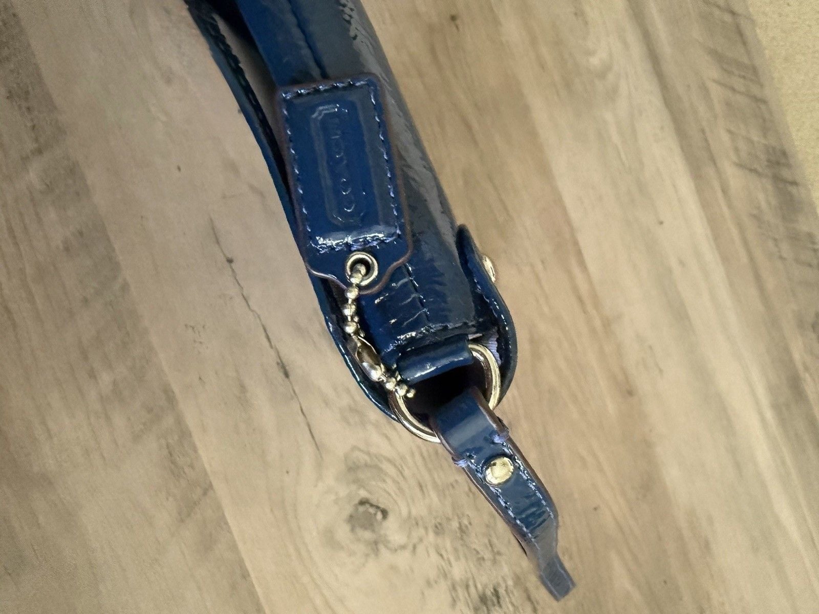 Coach Ashley F49415 Navy Patent Leather Large Flap Wristlet Pleated Gold Logo 9