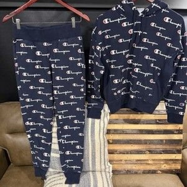 Champion Men’s Blue Logo Fleece Sweatsuit Set Hoodie & Tapered Pants S Top M