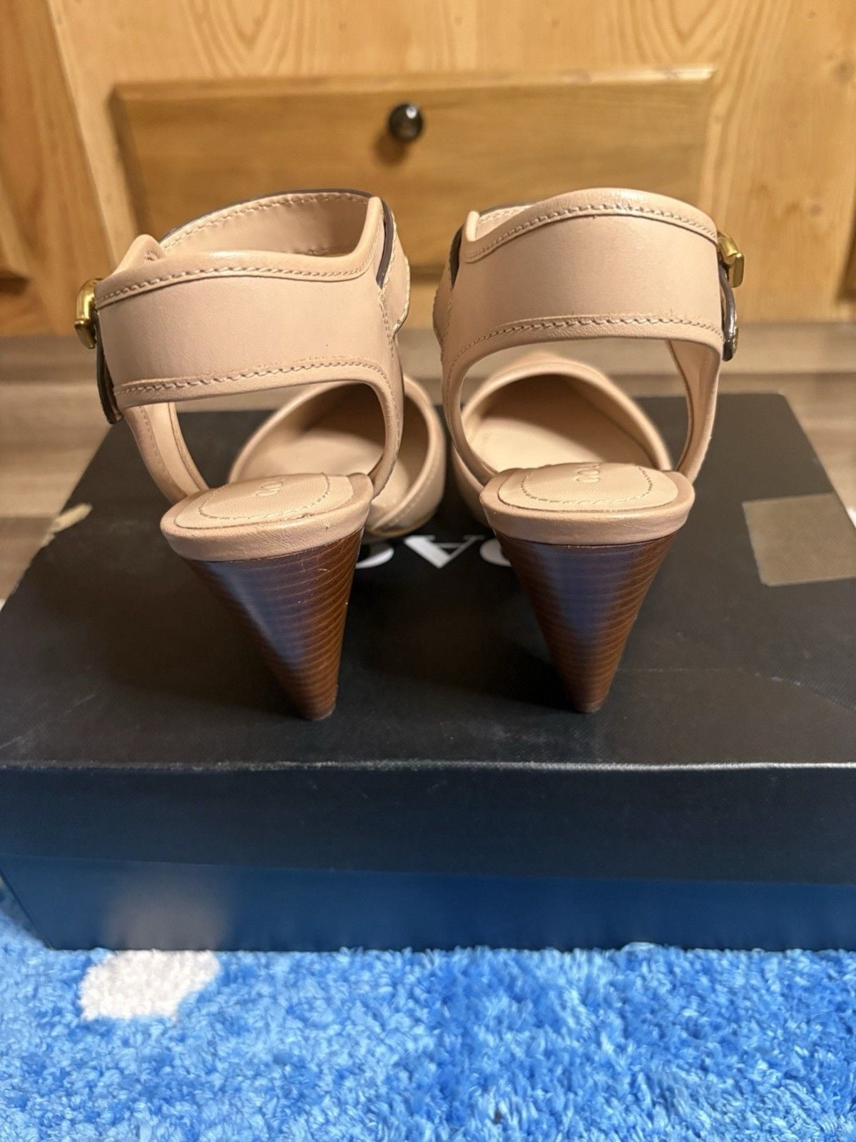 Coach Wren Pumps Women’s Size 6.5 Beachwood Leather Pointed Toe Ankle Strap 6
