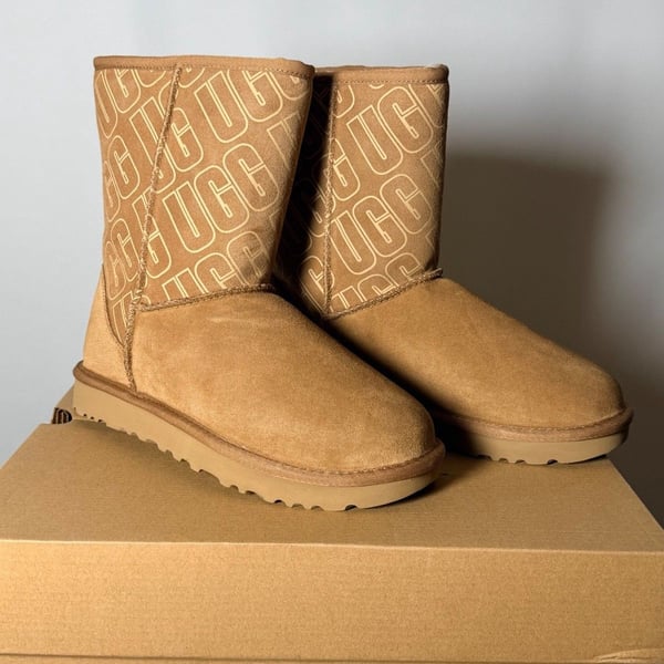 UGG Women's Classic Ankle Boots in Chestnut with Logo Detail