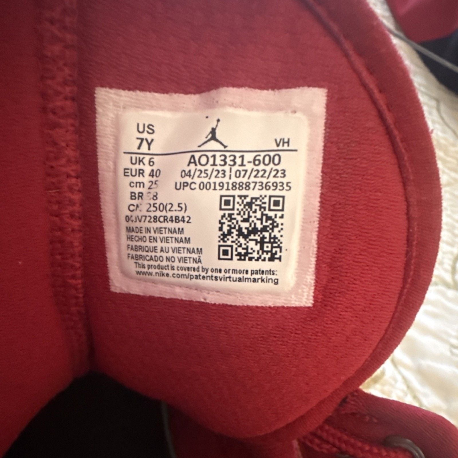 Jordan 1 Mid Unisex Kids Sneaker Red/White/Black US 7Y AQ1331-600 6
