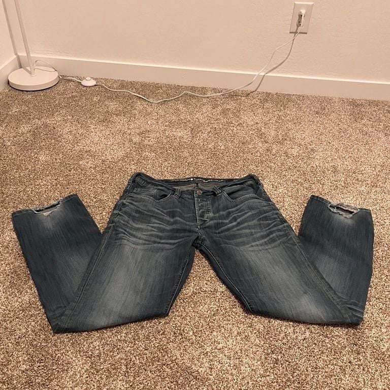 Buffalo David Bitton blue denim jeans
bad heelbite no stains 5