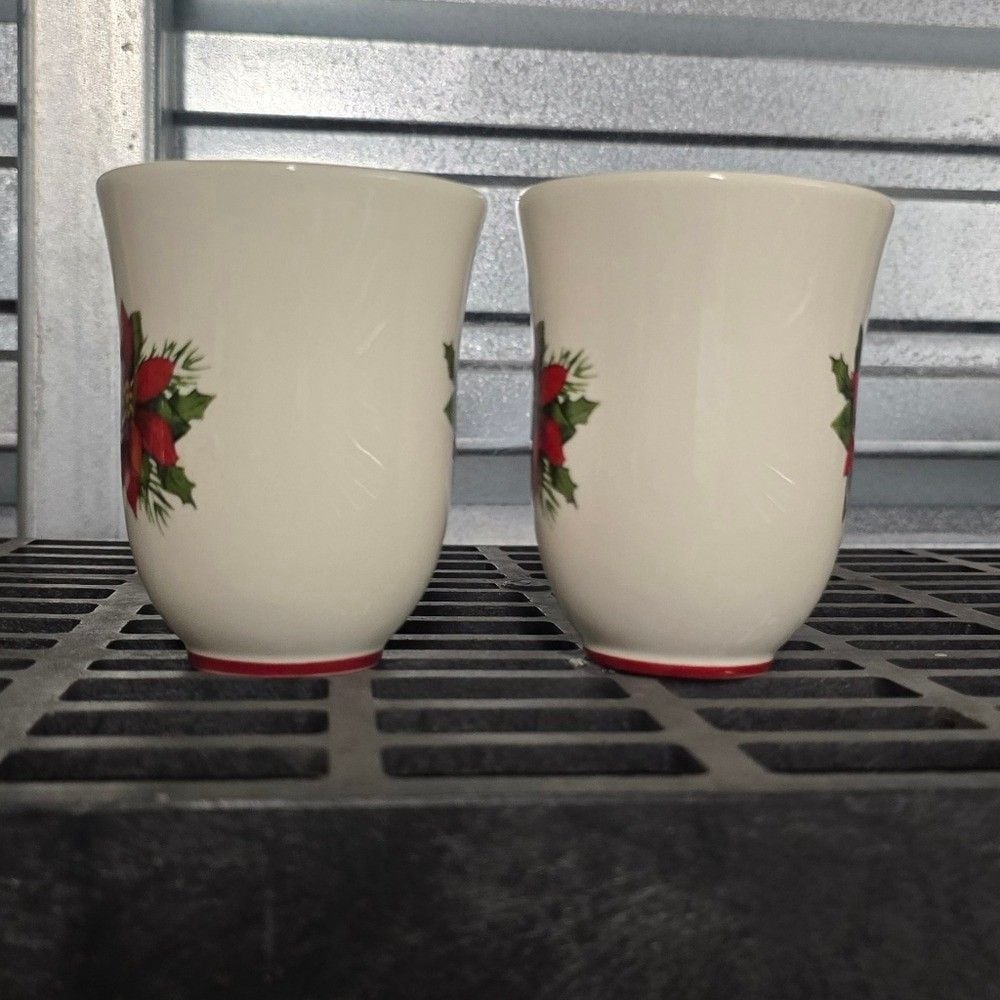 Better Homes And Gardens Poinsettia Design Ceramic Mugs - Set of 2 3