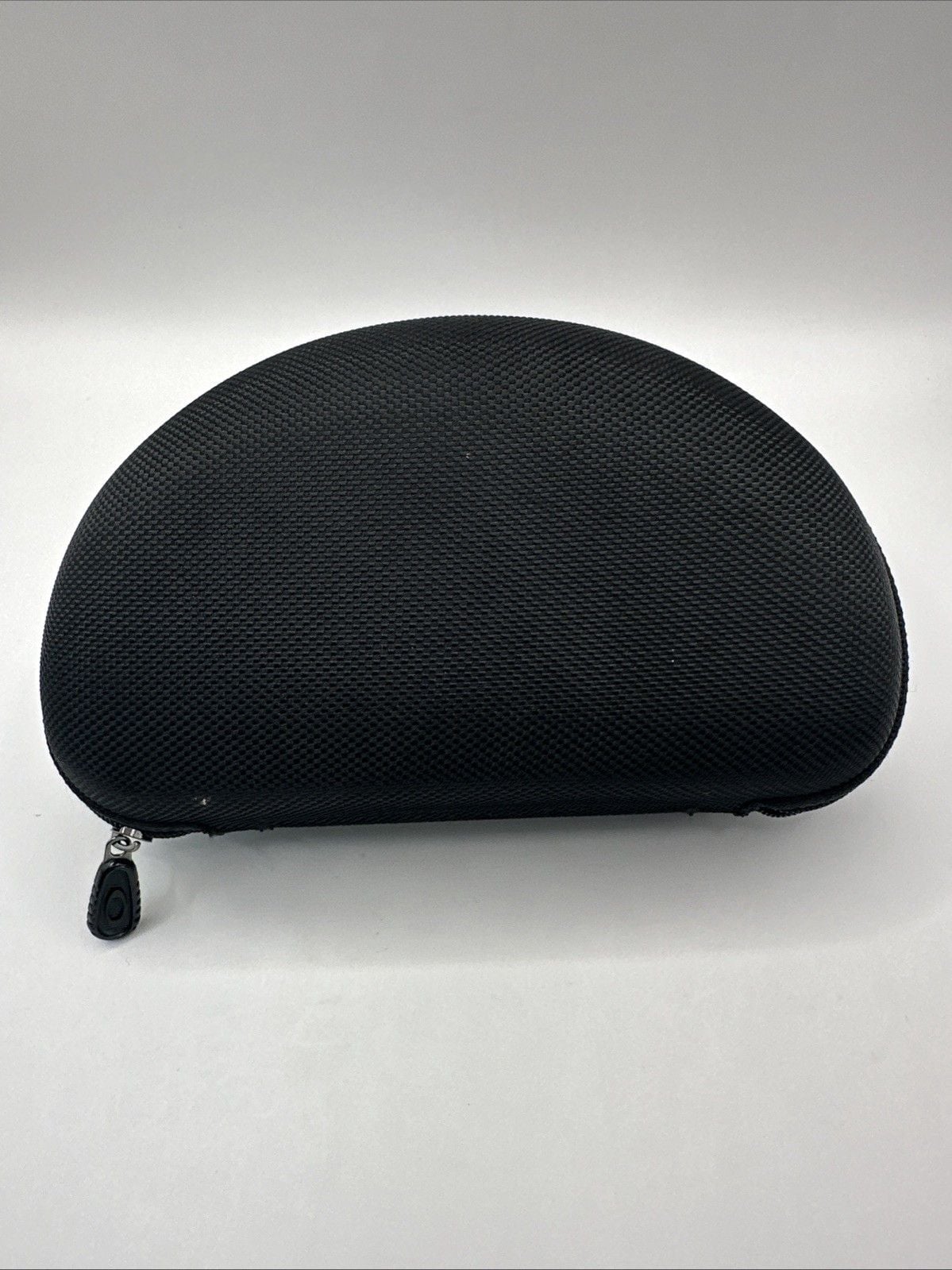 OAKLEY BLACK SUNGLASSES CASE x 2 4
