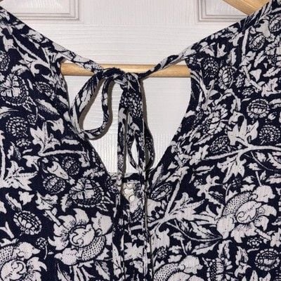 NWT Blue Boutique Brand, Peplum, Navy & Floral Crocheted, Tank Top, Size Small 9