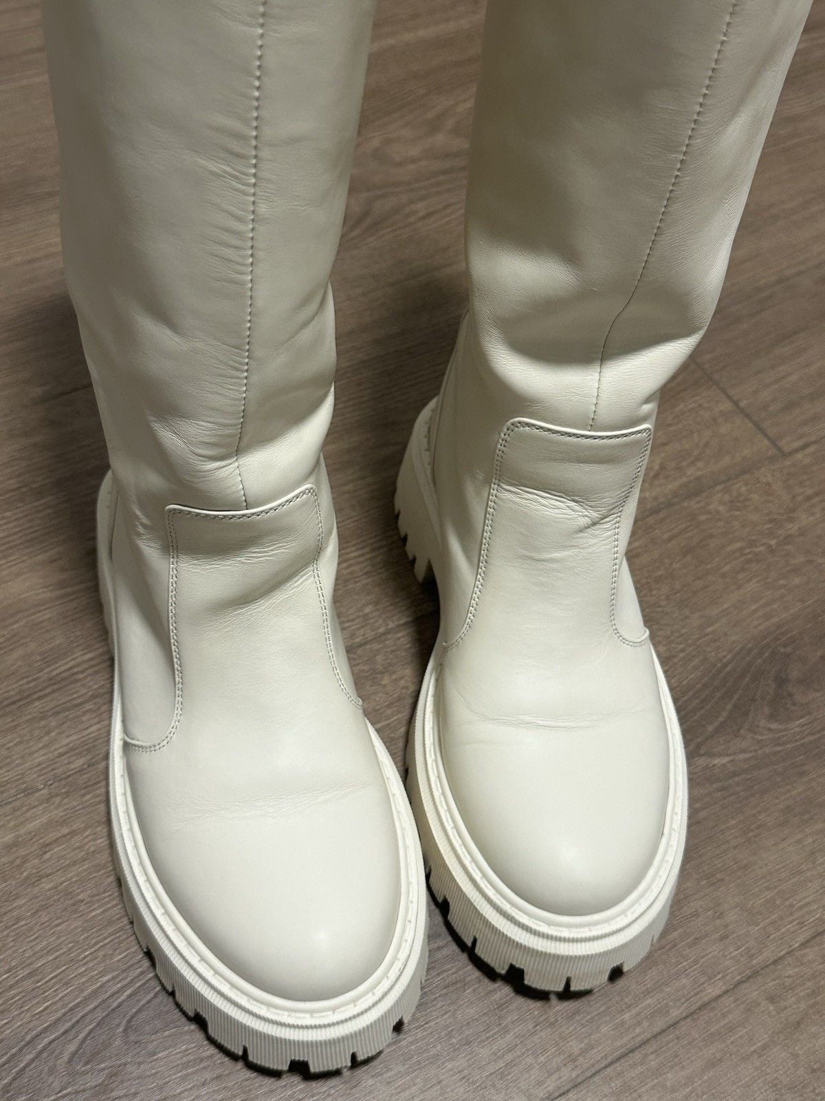 Women's Knee High Boots Size 7 White 11