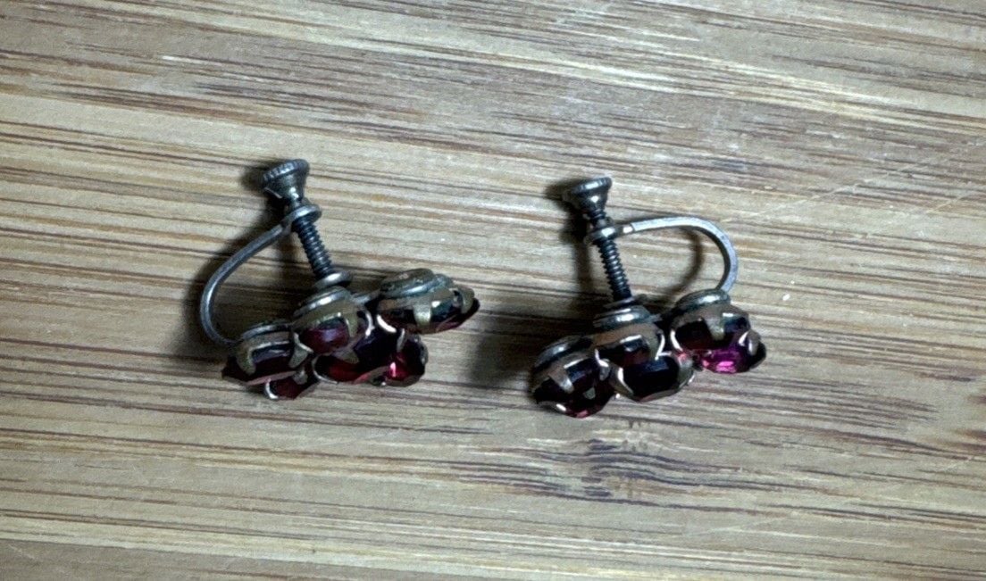 Vintage Sterling Silver Garnet Flower Screw Back Earrings Floral Cluster 3