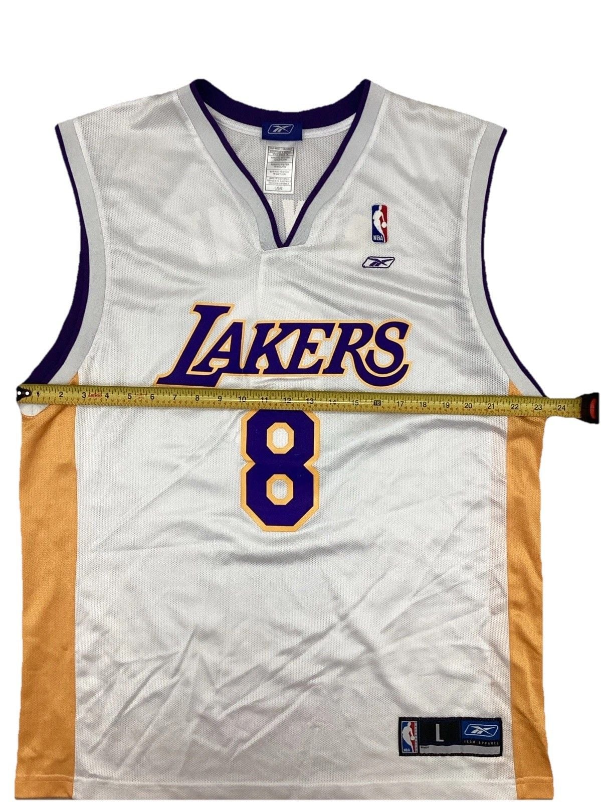 Kobe Bryant #8 Jersey White Reebok NBA Lakers Size Large Vintage 9