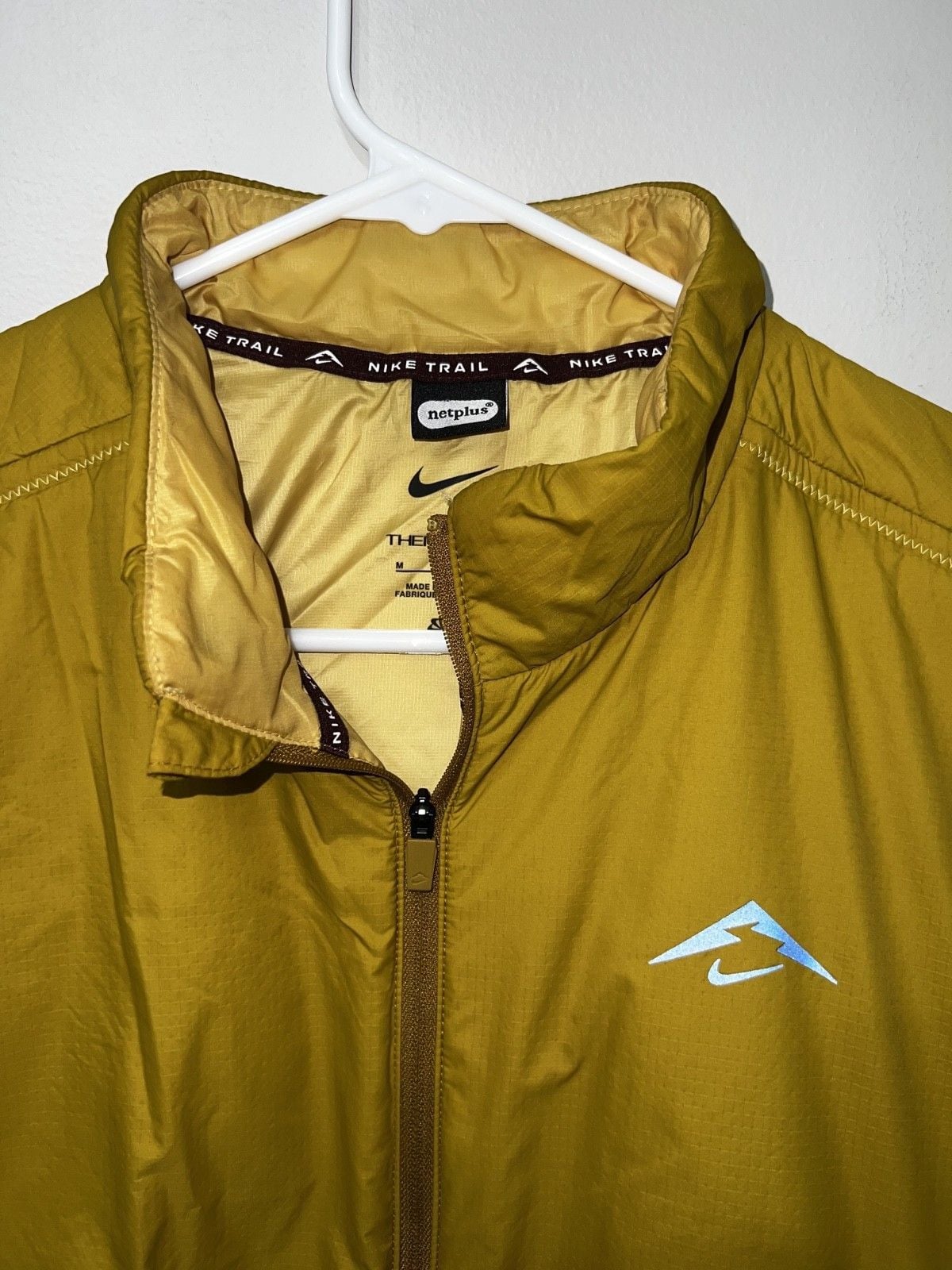 Nike Trail PrimaLoft Men's Therma-FIT Running Vest M Gold FZ0001-716 Excellent 4
