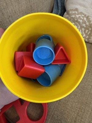Fisher-Price Vintage 1977 Yellow Shape Sorter Bucket w/ Lid & Blocks 3