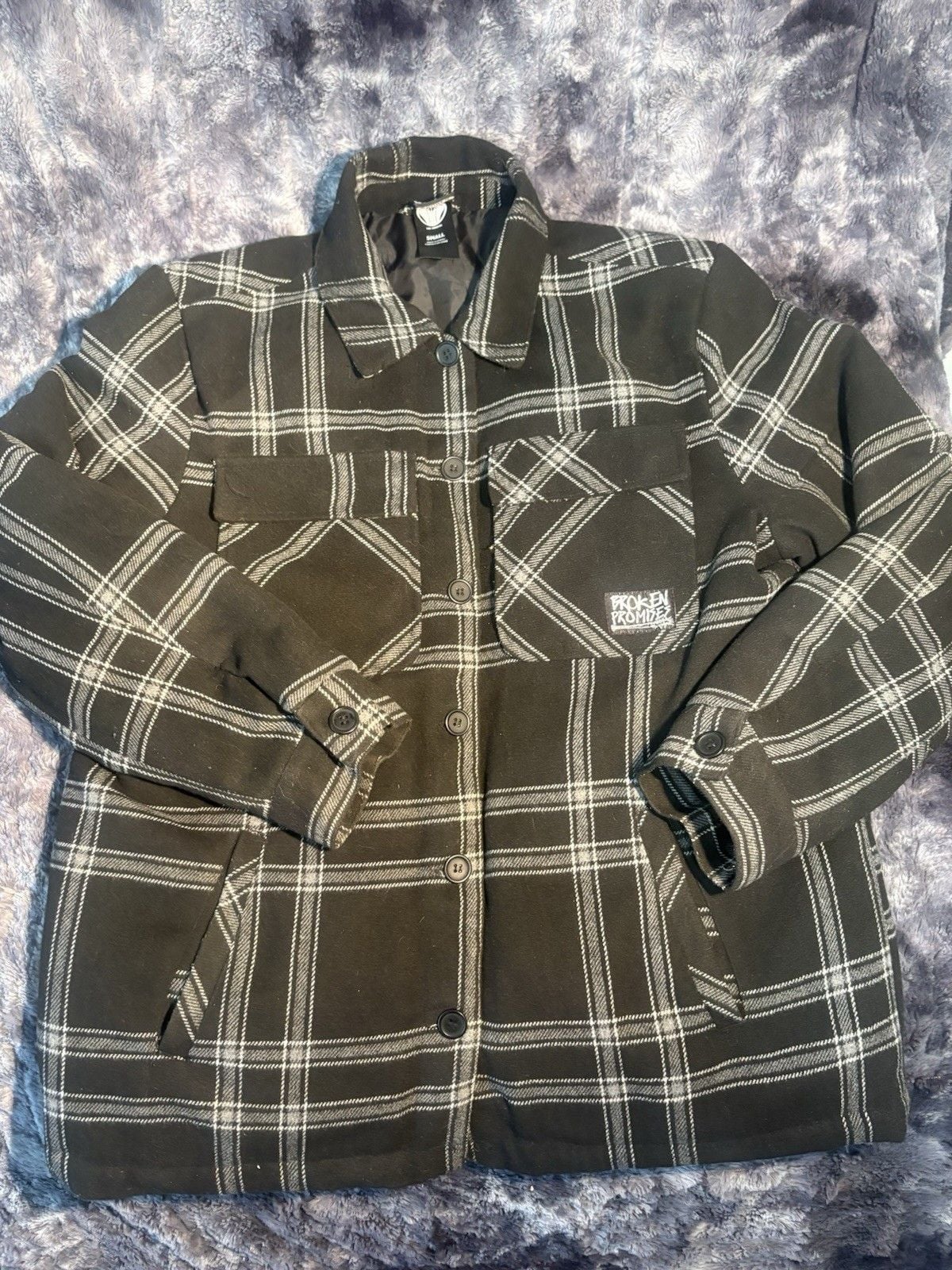 Broken Promises Plaid Flannel Shacket Jacket Womens Small Black Grey Button Up 2