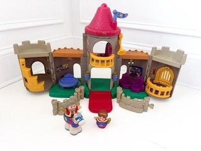 Vintage 2003 Little People Castle Playset with Lights & Sounds + Accessories 2