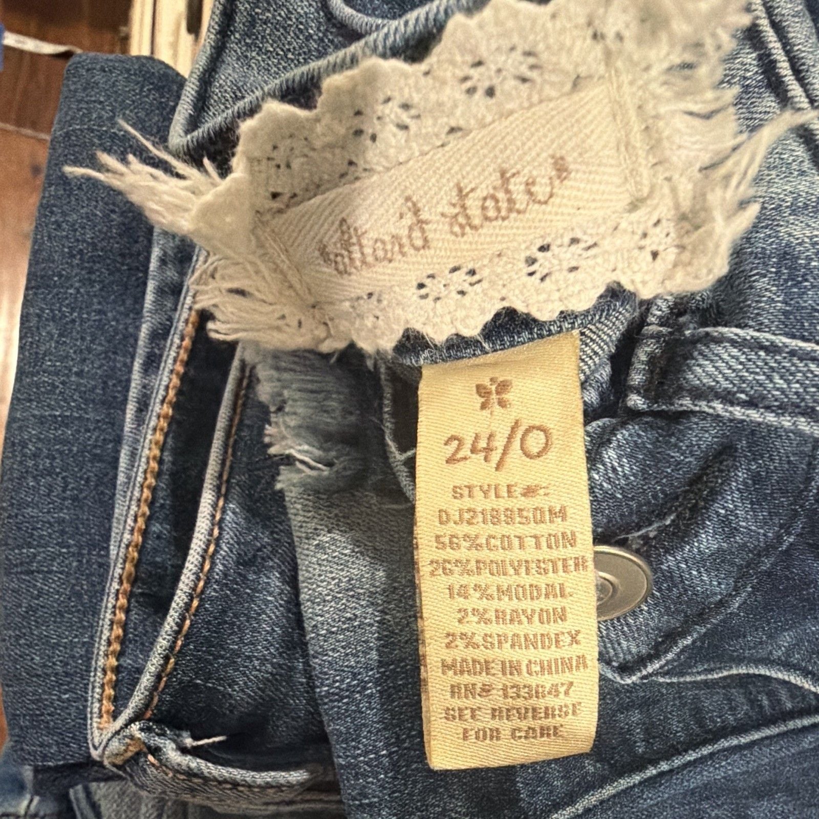 Altar'd State Women's Skinny Jeans Blue Medium Wash Distressed Stretch Denim 7