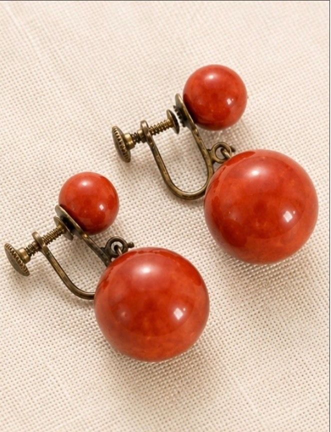 Vintage Red Bakelite Double Ball Dangle Earrings Screw Back Cherry Tested 1940s 3