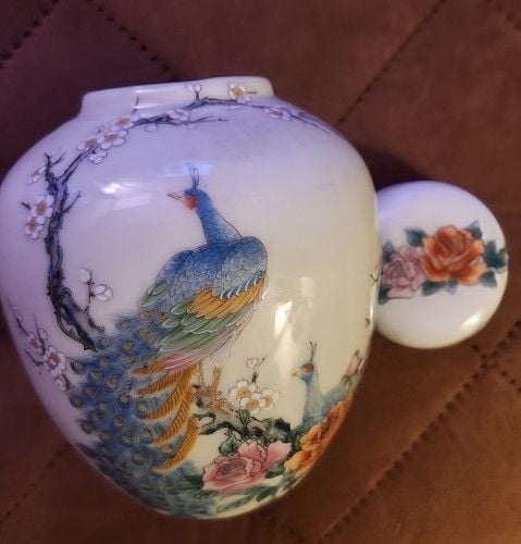 Vintage Japanese Ginger Jar / Urn with Lid- Peacocks Roses 6
