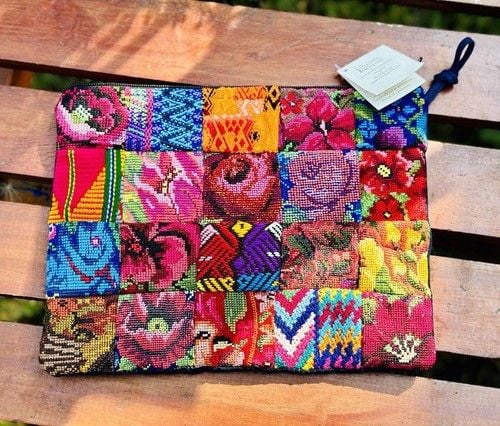 NWT Lucia’s Imports Fair Trade Guatemalan Art Culture Beautiful Make Up Bag 11x8 5