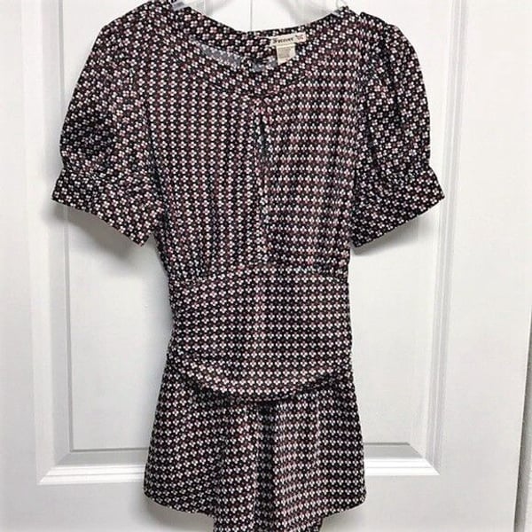 Forever Black Red White Floral Print Keyhole Neck Tie Back Satin Top Size S