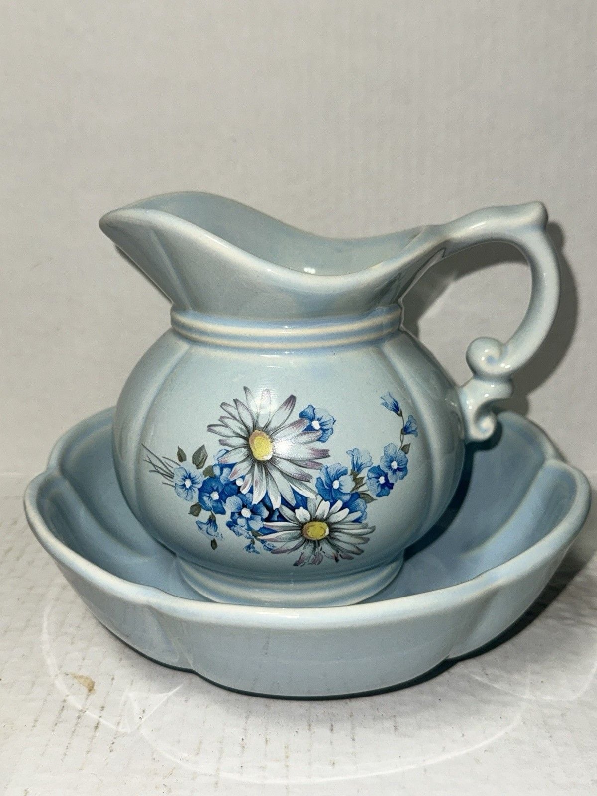Vintage Blue Daisy Pitcher & Wash Basin Set USA Pottery 7528 Cottagecore 1