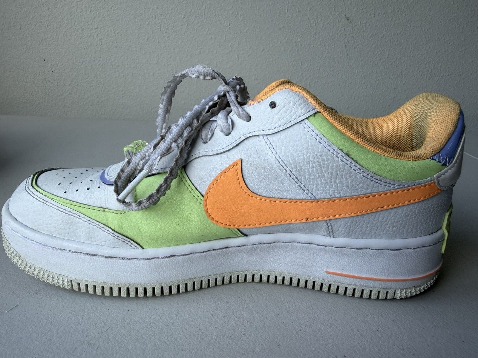 Nike Air Force 1 Low Top Men’s Colorblock Lace-Up Sneakers White Orange Green 5