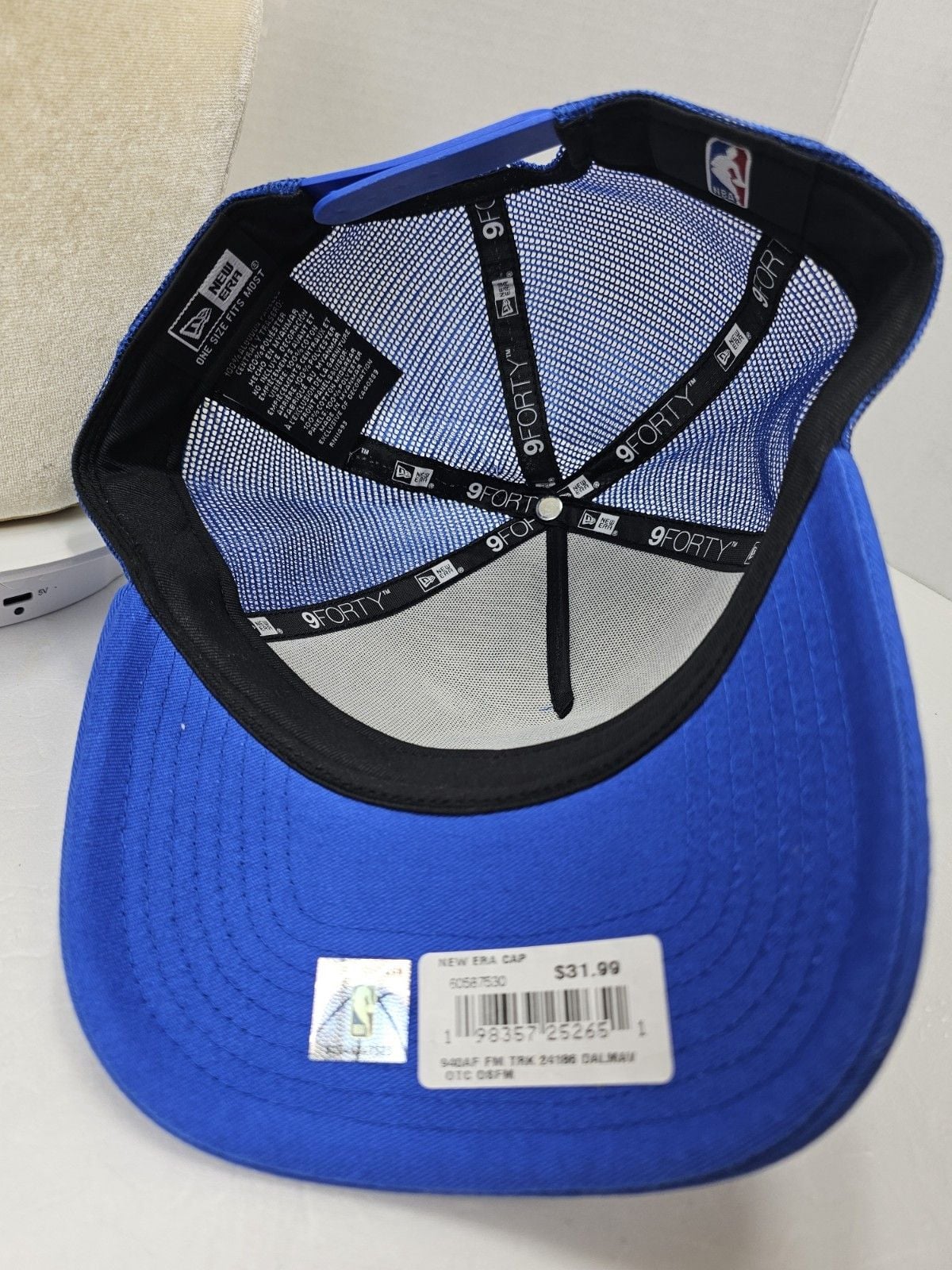 New Era Dallas Mavericks 9FORTY Trucker Hat Royal Blue Adjustable NWT 7