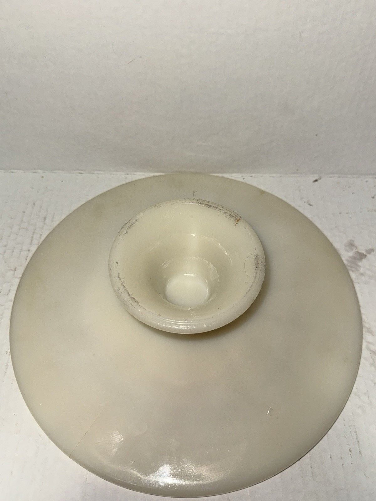 Vtg Anchor Hocking Cake Plate Stand ~ Ivory Milk Glass W/ Gold Fleur De Lis 10”W 5