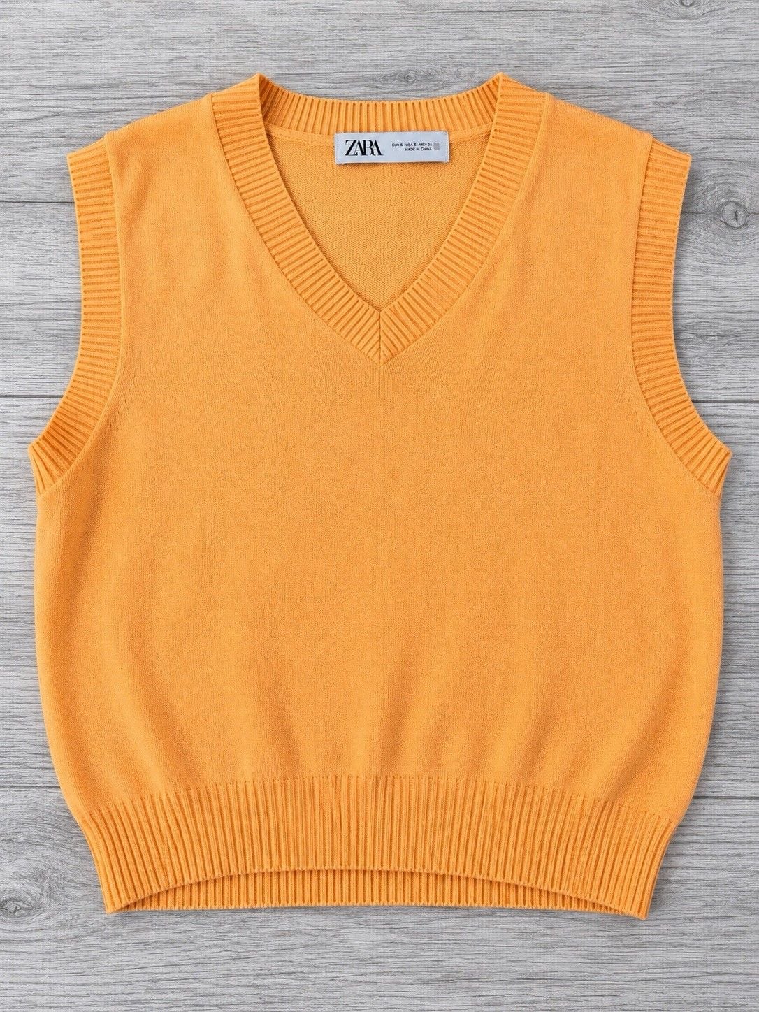 ZARA Women’s S Orange V Neck Knit Sweater Vest Sleeveless Viscose Blend 2