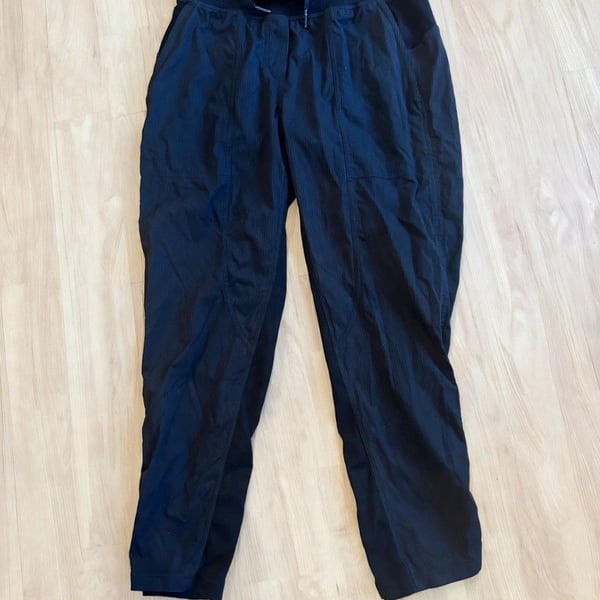 Lululemon Dance Studio Women's Black Pants Size 4