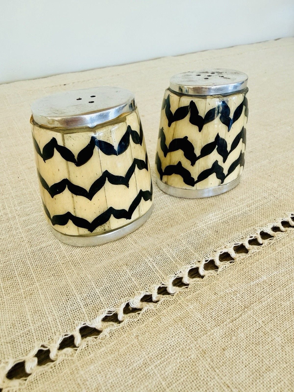 Vintage Bone Inlay Salt Pepper Shakers Chevron Black Cream Silver Tone Boho 2