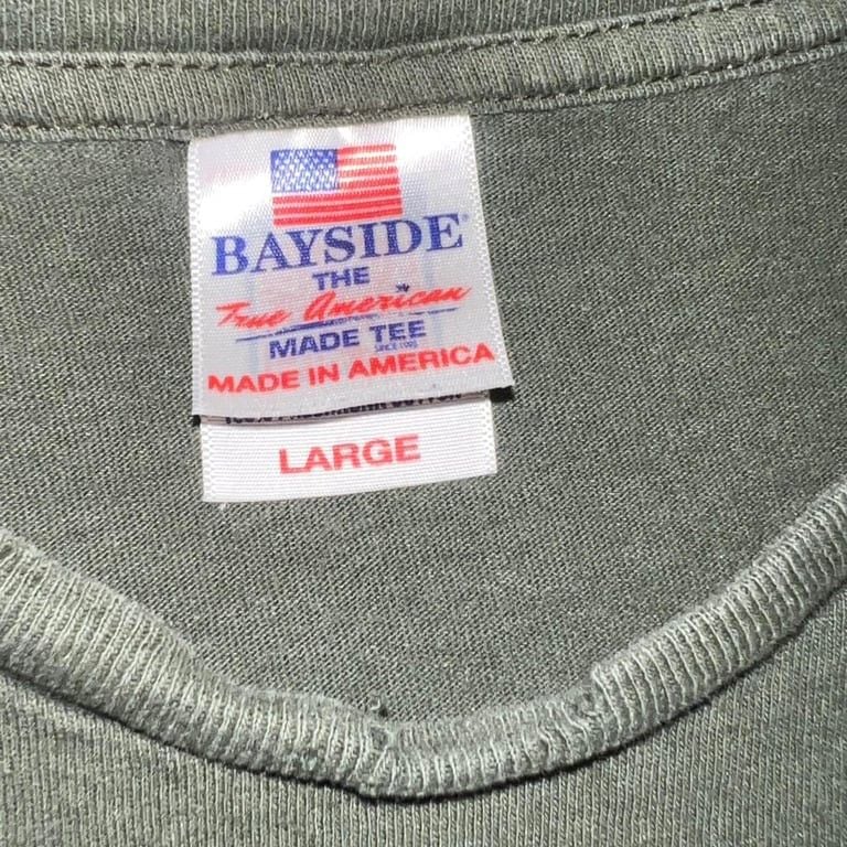 Vintage USMC Made in USA Army Green T-Shirt Size L
Bayside Tag USA made Vintage tee shirt in Great Used Condition with a Sick Vintage Feel. Nice Color, No Major Flaws
Size - L
pit to pit - 21”
Length - 26”
#vintage #madeinusa #usmc #green #tshirt 4
