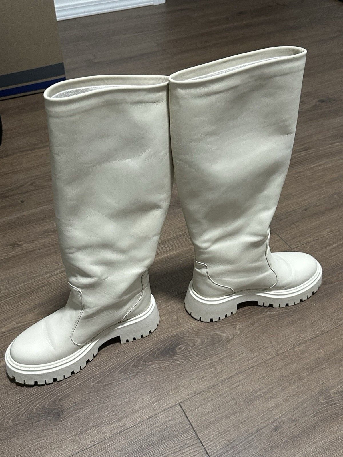 Women's Knee High Boots Size 7 White 7