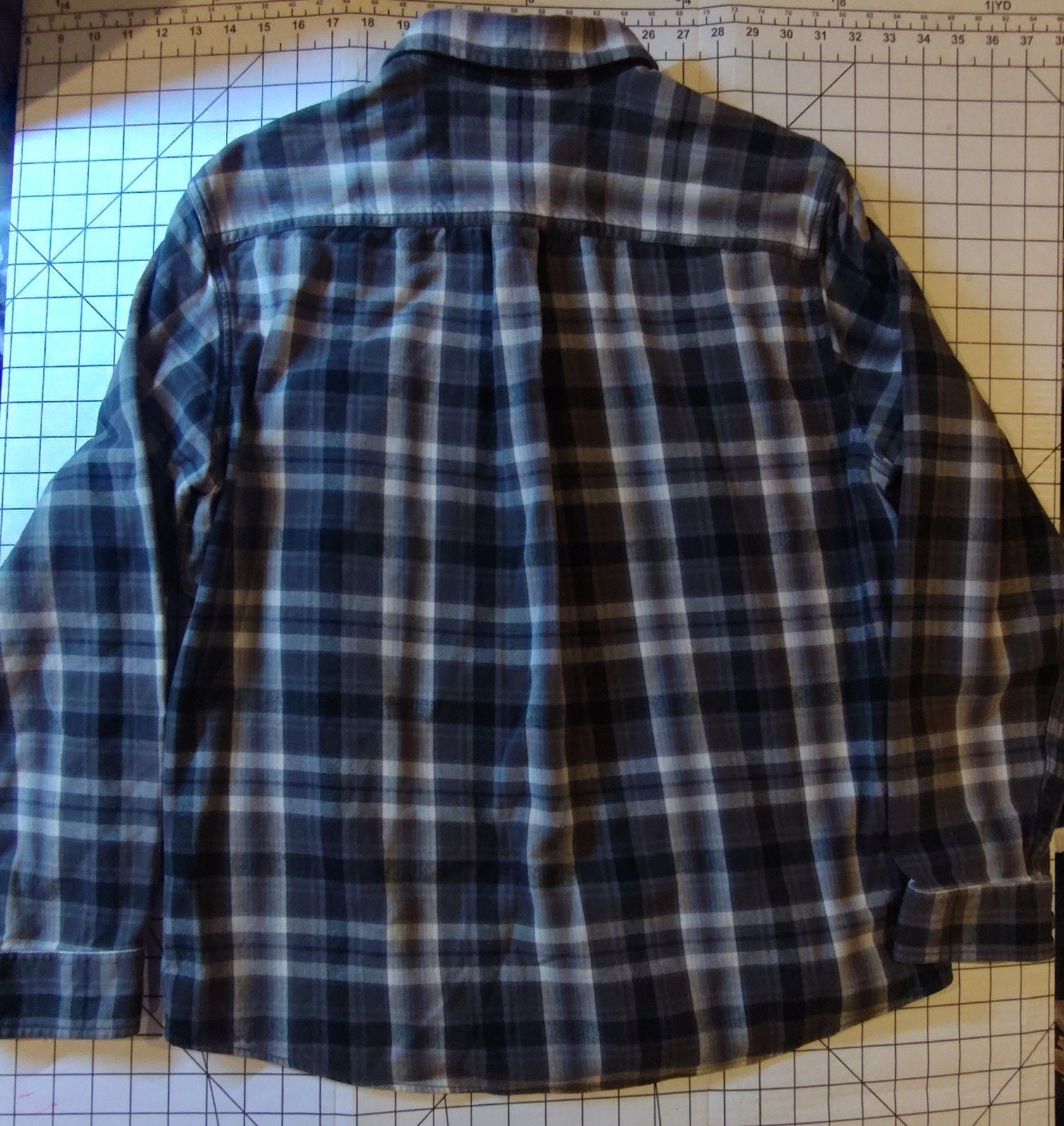 Eddie Bauer Classic Fit Men's Size Large Black, Gray & White Flannel Shirt 8