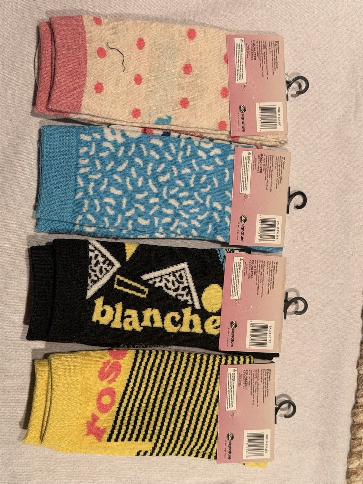 VIRAL The Golden Girls Crew Socks Set of 4 10