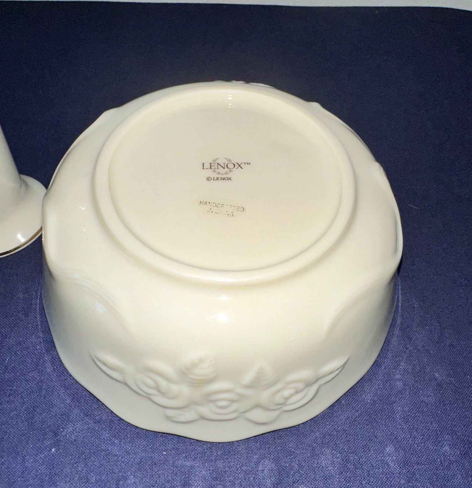 Set Lenox Ivory Rose 6 In. Bud Vase 24K Gold Trim Excellent Condition 6
