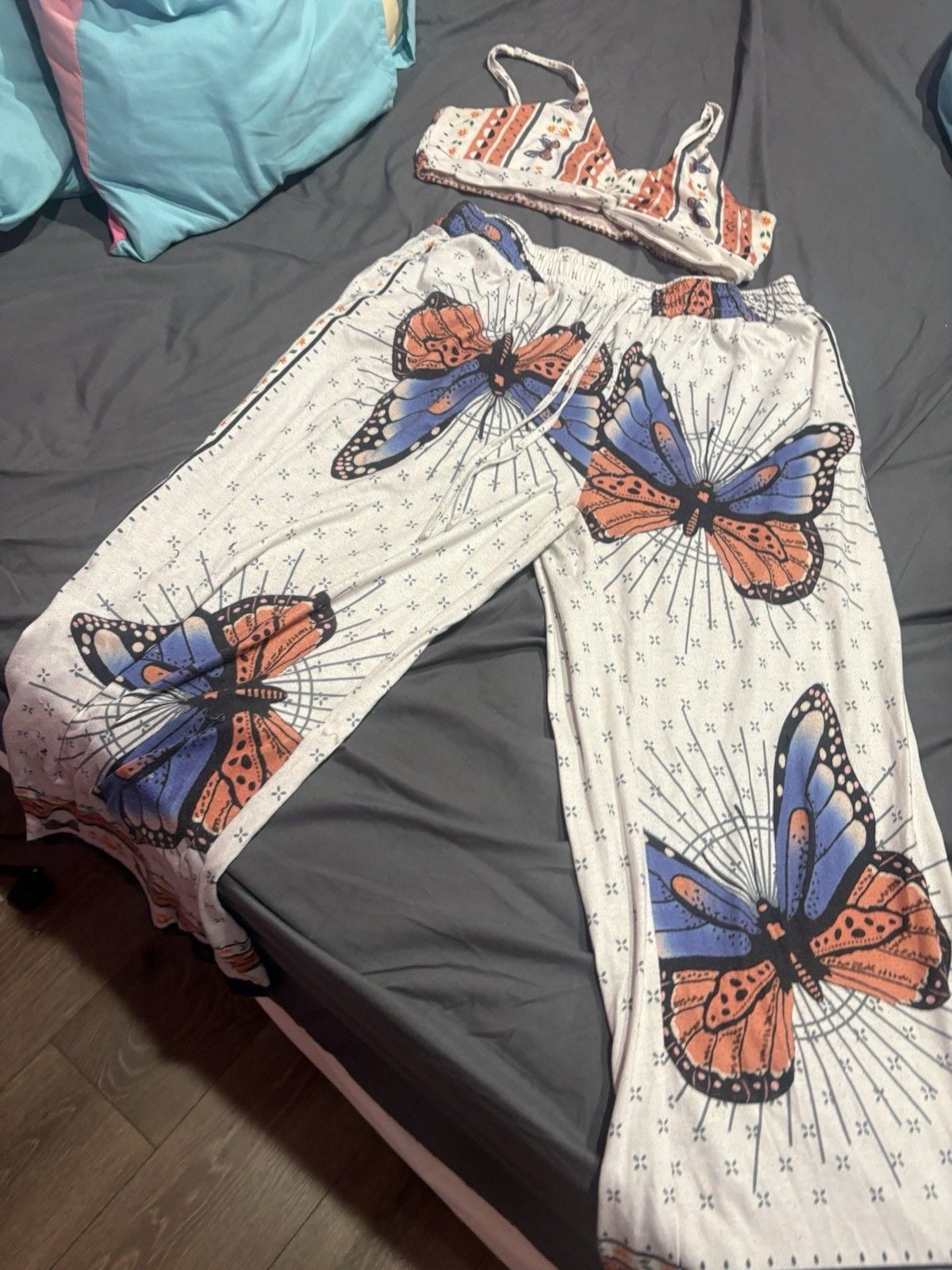Women’s L Butterfly Pajama Set Sleeveless V-Neck Bralette Top Drawstring Pants 4