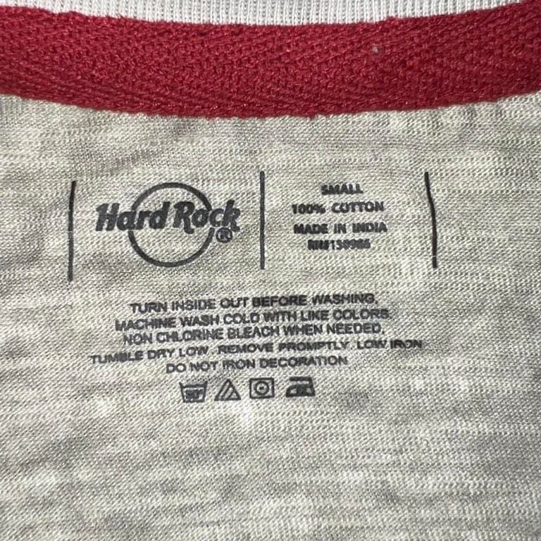 Hard Rock Cafe Brussels Embroidered Grey Cotton t-shirt. Brand New With Tags in Perfect Condition.
Size - S
pit to pit - 18”
Length - 28”
#hardrock #hardrockcafe #new #embroidered #brussels 5