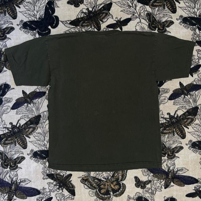 Vintage USMC Made in USA Army Green T-Shirt Size L
Bayside Tag USA made Vintage tee shirt in Great Used Condition with a Sick Vintage Feel. Nice Color, No Major Flaws
Size - L
pit to pit - 21”
Length - 26”
#vintage #madeinusa #usmc #green #tshirt 3