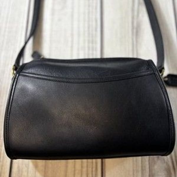 Coach Vintage VTG Austin Black Leather Crossbody Bag Purse Made In USA 90’s