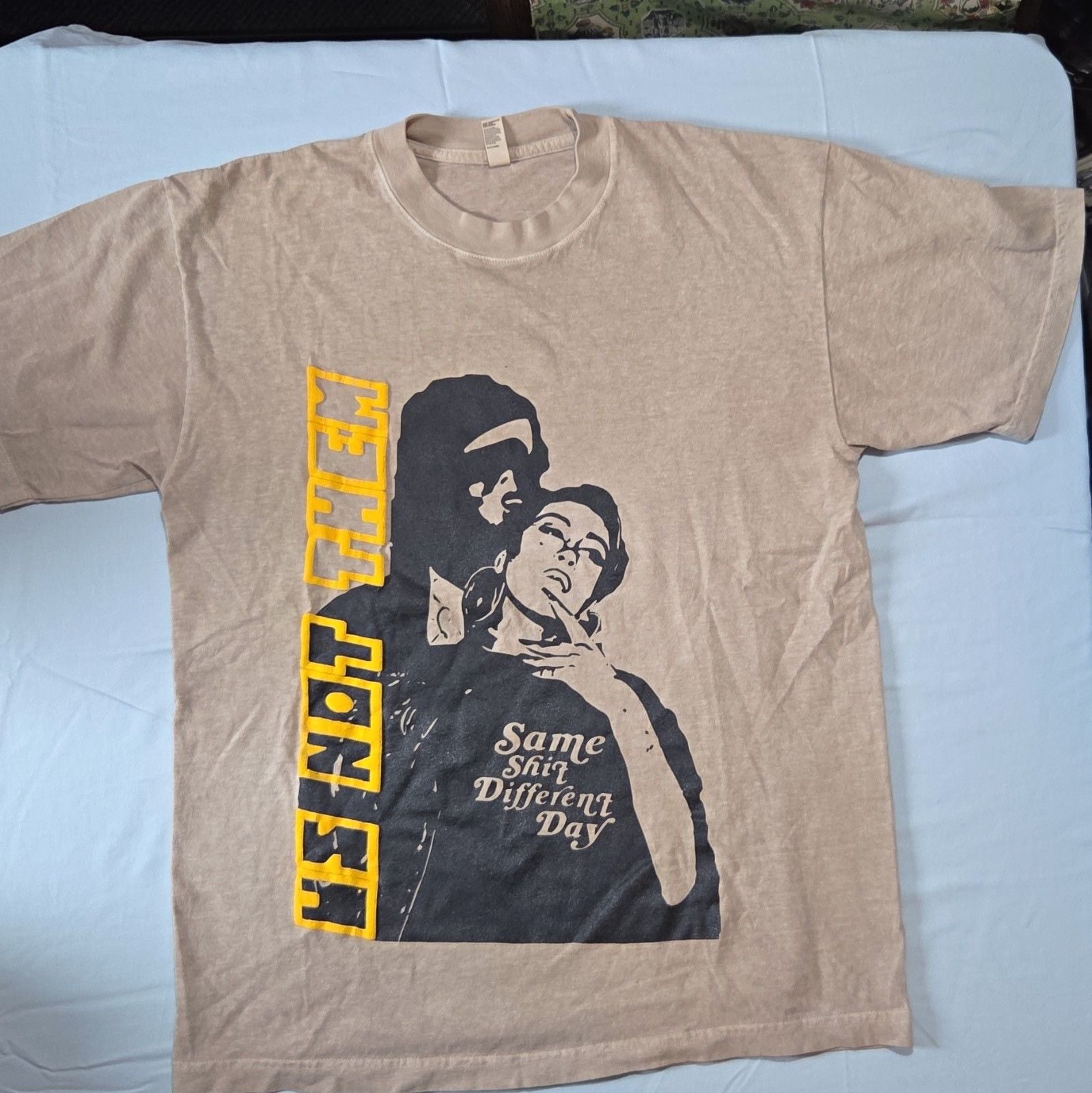 Los Angeles Apparel 6.5 Ounce Us Not Them Graphic Tee M 2