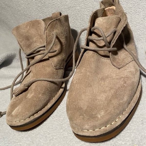 NEVER WORN Hush Puppies Suede Shoes size 9 womens never worn!