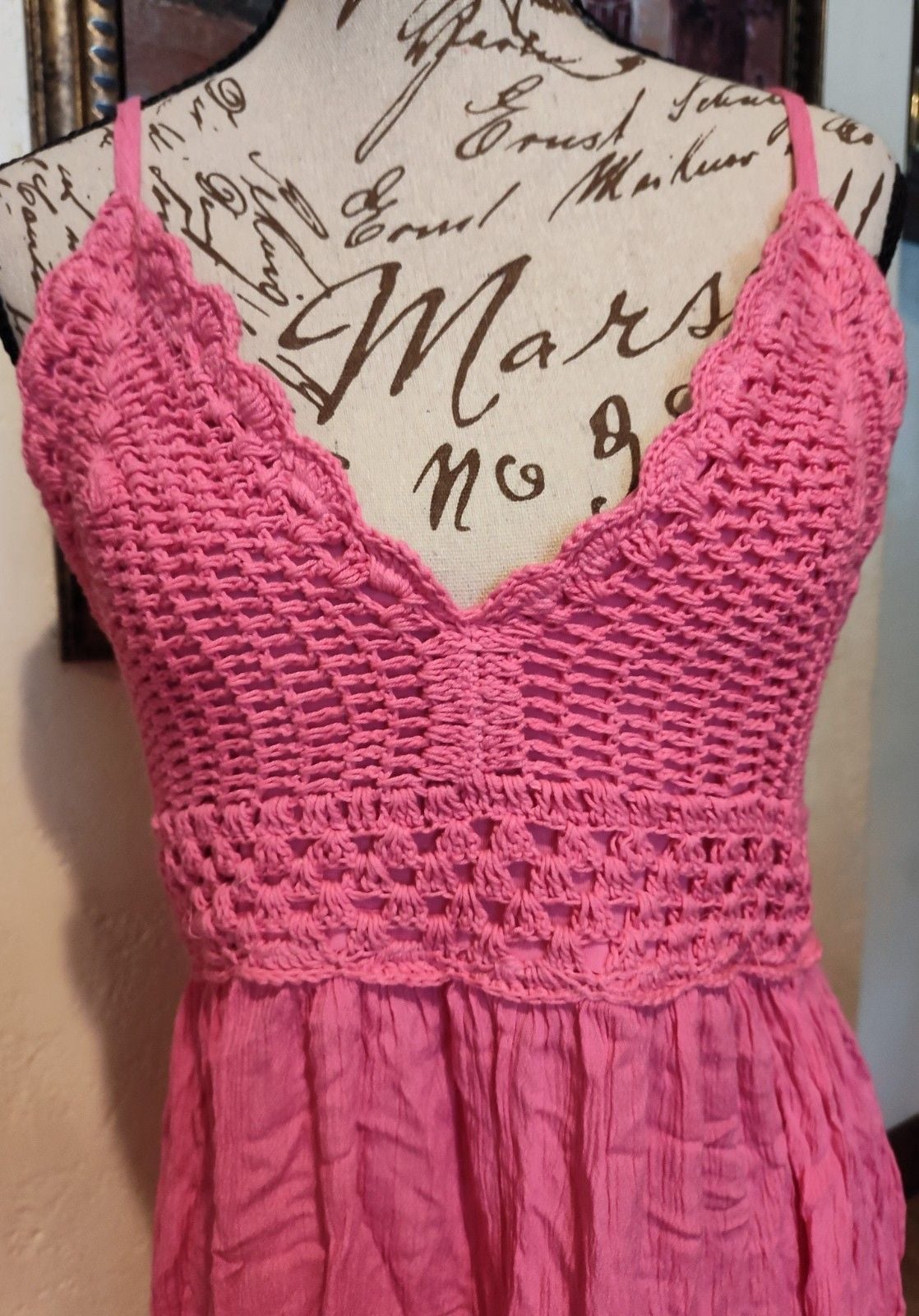 Charlotte Russe Beautiful Hot Pink Crochet Halter Ruffled Crinkle Dress Size XL 4