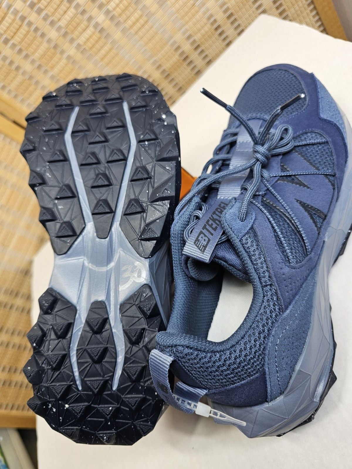 New Balance Tektrel Men's Trail Hiking Shoes Navy Blue Size 9.5 MTTRS2BP 3