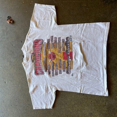 Vintage Chicago Bulls 6-Time NBA Champions T-Shirt 5