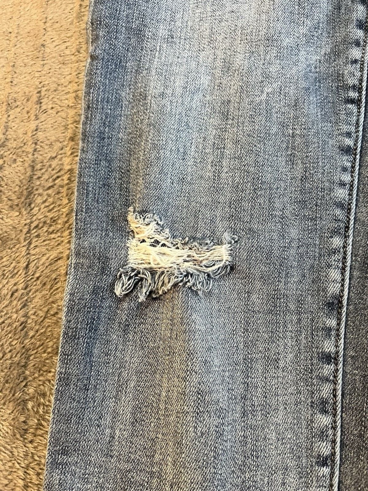 Women’s Mica Denim Light Blue Ripped Distressed High Rise Stylish Size 28 8