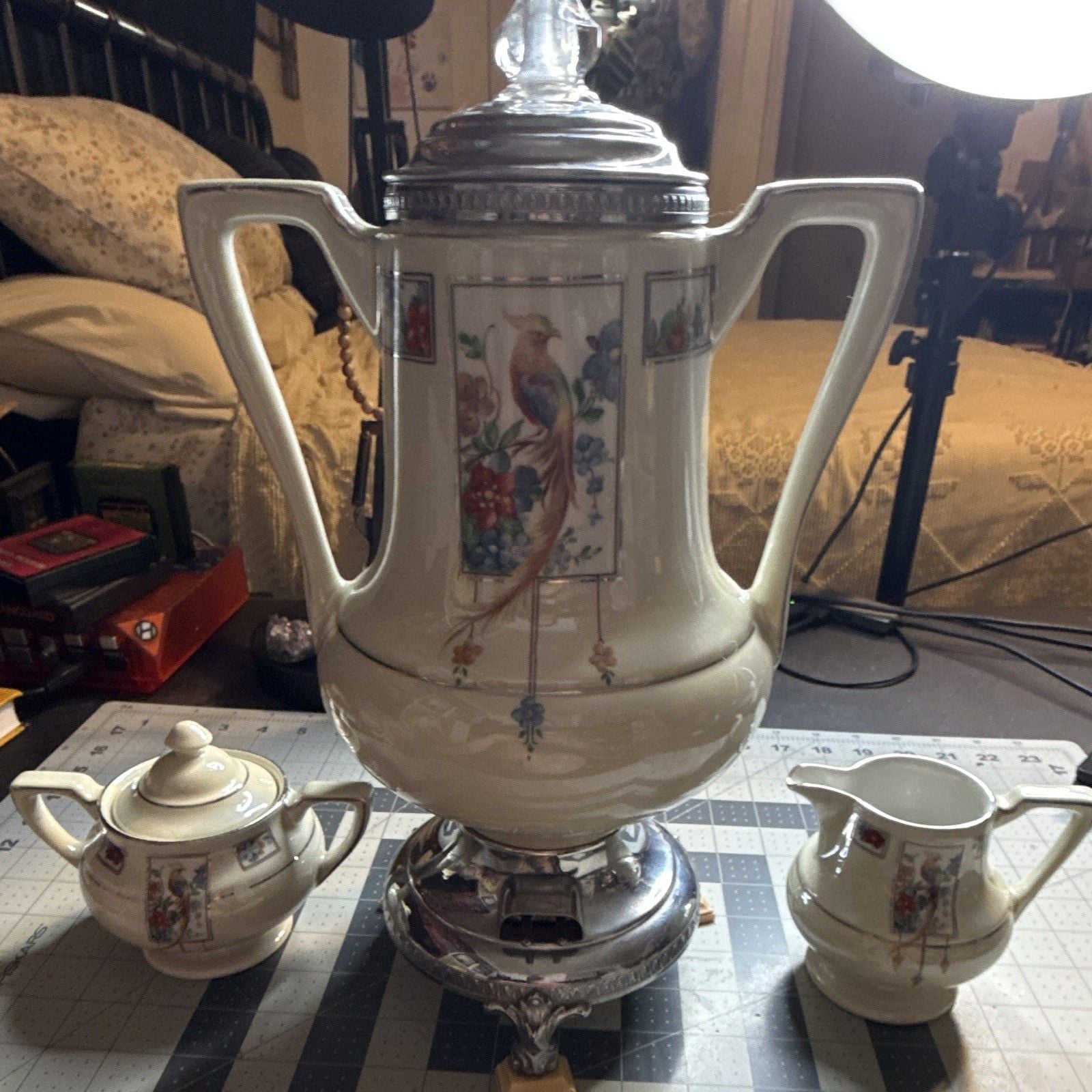 Robeson Rochester Electric Ceramic Coffee Pot Bird Pattern Metal Base w/ Lid 8