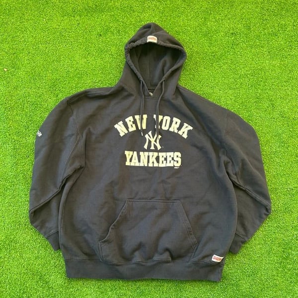 New York Yankees stitches  navy Hoodie sweatshirt fits like large 
