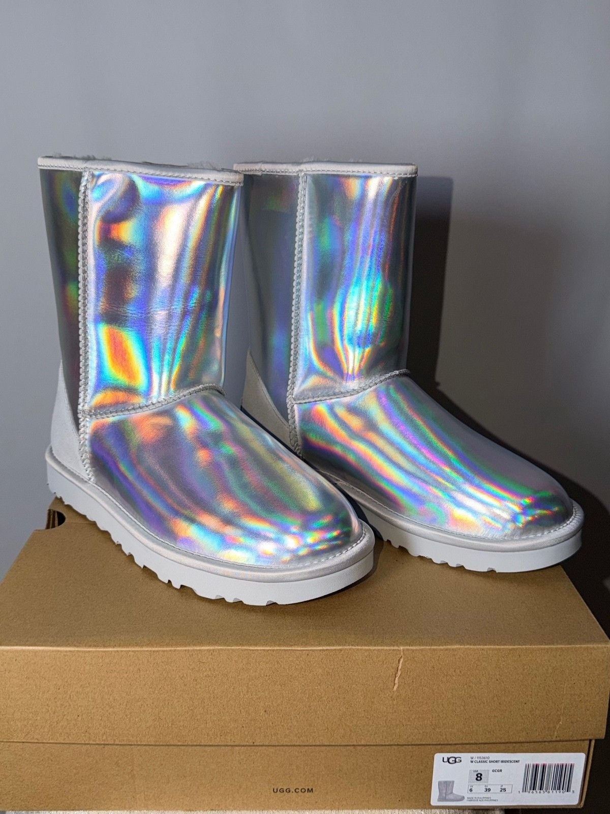 UGG Classic Short Iridescent Women's Winter Boots Size 8 2