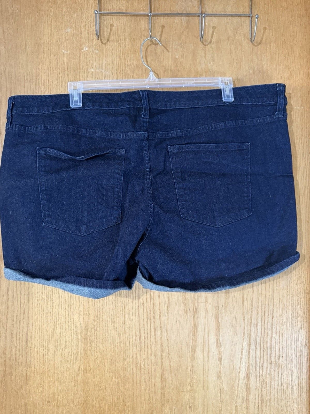 Universal Thread Women's Plus 26W Blue Dark Wash Denim Cut Off Cuffed Shorts 3