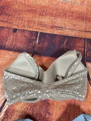 Rhonda Shear 2-pack Women's No Wire Underwire Nylon Spandex Medium Bra 6