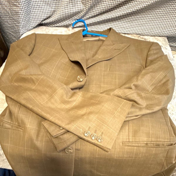 Vanetti Men's Brown Plaid 2-Piece Suit Size XL Single-Breasted Pleated